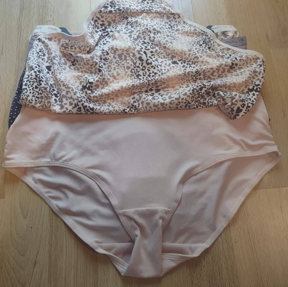 NWT Marilyn Monroe Leopard and Polka Dot Panties Set - Purple and Cream - Picture 2 of 12